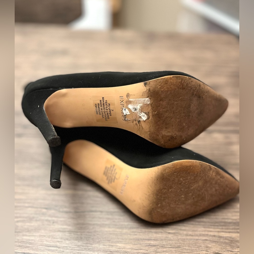 Express Pointed-Toe Sock Booties - Picture 3 of 3